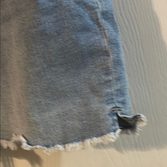 7 For All Mankind Light Blue Jean Shorts - Picture 4 of 11